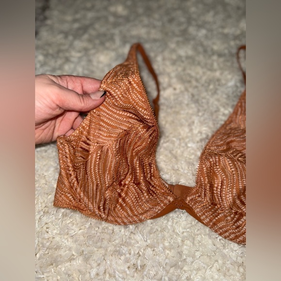 Victoria’s Secret Unlined Sexy Plunge Bra Ginger Luxe Zebra Pattern Sz 32C - Picture 3 of 11